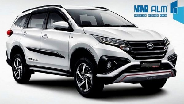 Dán phim chống nắng cho xe SUV