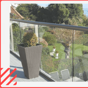 Lan can kính ngoài trời có nên dán phim cách nhiệt nhà kính không?