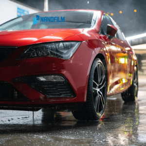 Bảo vệ xe ô tô dưới trời mưa gió